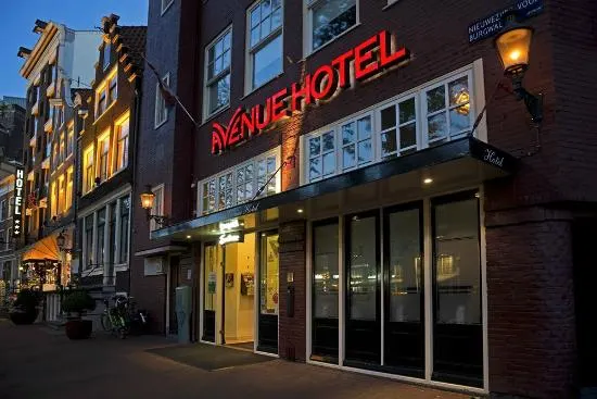 Avenue Hotel