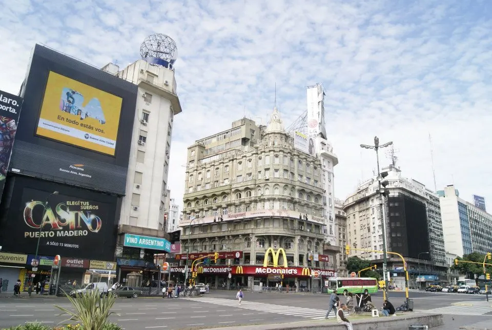 Obelisco en la avenida buenos aires