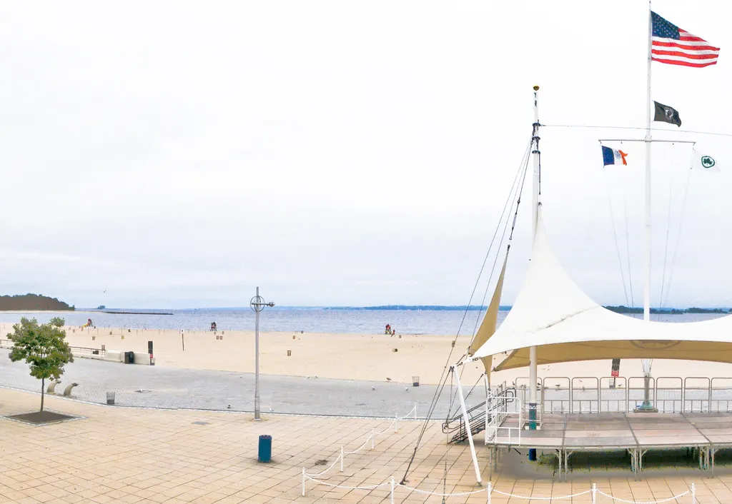 Foto de Gabriel Liendo / CC BY-SA (https://creativecommons.org/licenses/by-sa/3.0) - https://commons.wikimedia.org/wiki/File:Orchardbeachny2.jpg - Vía Wikimedia