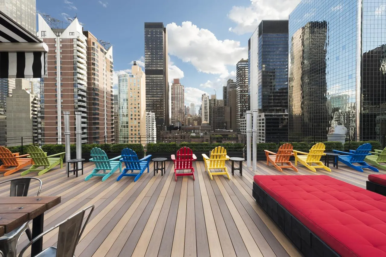 Pod 51 Midtown, photo courtesy of Booking