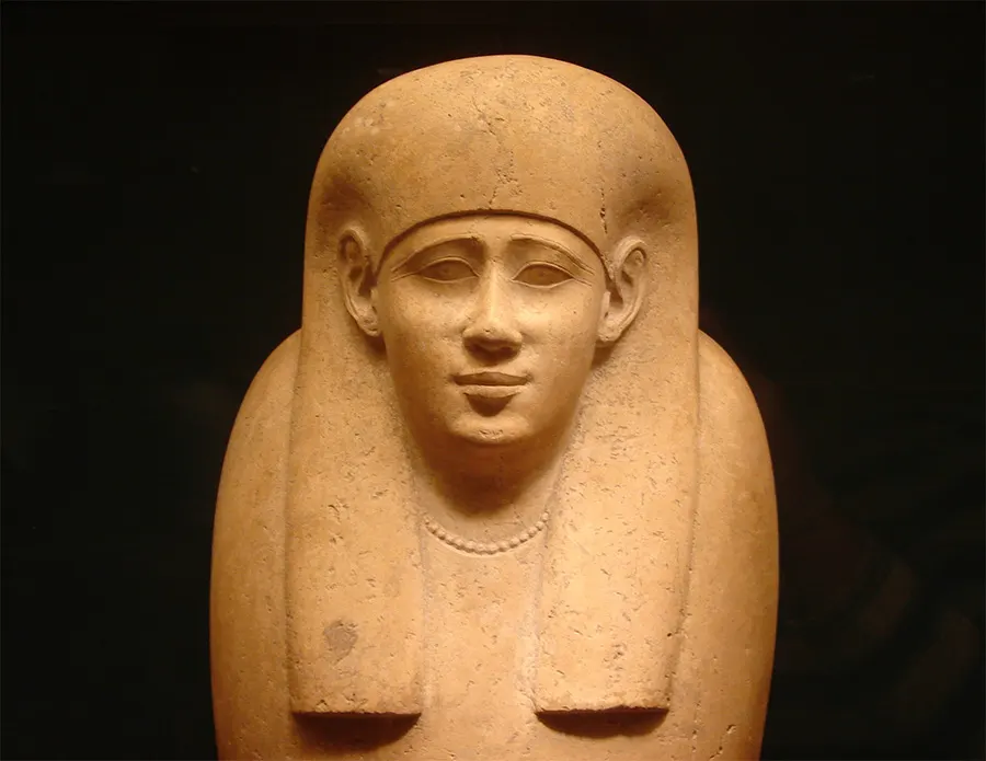 Sarcófago de piedra egipcio en el Museo de Arte Metropolitano de Nueva York -MET- Foto de Jorge Hoare Madrid- Colección Arte Egipcio MET NY