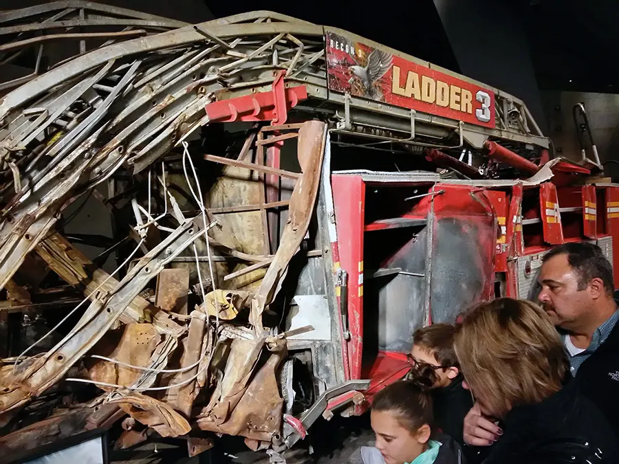 Primer camión de bomberos que llegó al rescate de las Torres Gemelas en el Museo del 9/11 - Foto de Andrea Hoare Madrid - Newyorkando