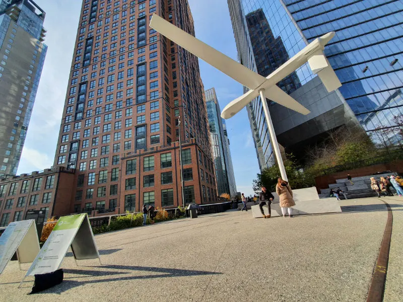 Plazoleta al inicio de High Line Park en el sector de HudsonYards - Foto de Andrea Hoare Madrid