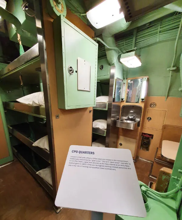 Camarote al interior del Submarino de misiles nucleares Growler en el Museo Intrépido del Aire y del Espacio - Foto de Andrea Hoare Madrid