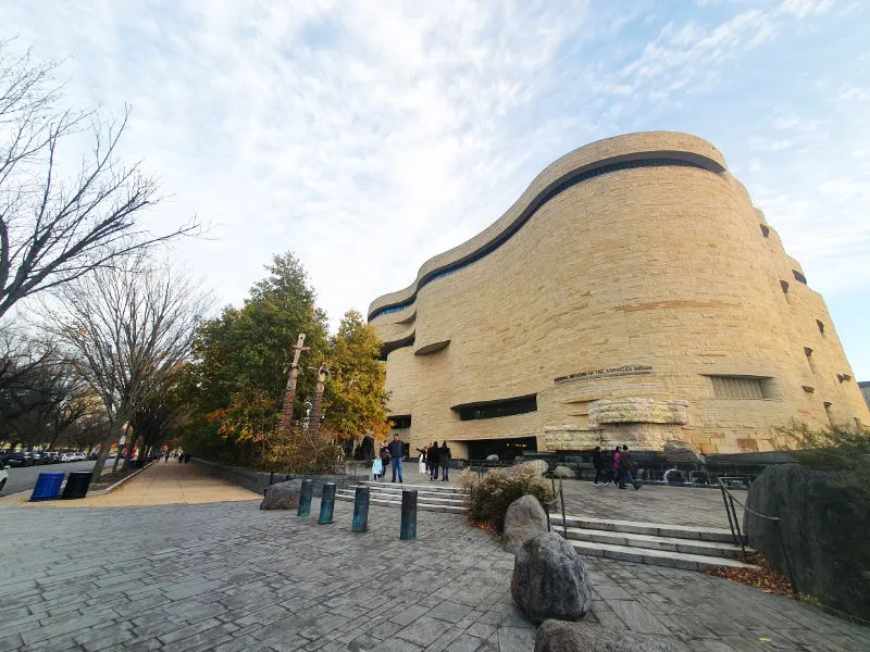 Edificio del Museo de los indios americanos en Washington DC - Foto de Andrea Hoare Madrid