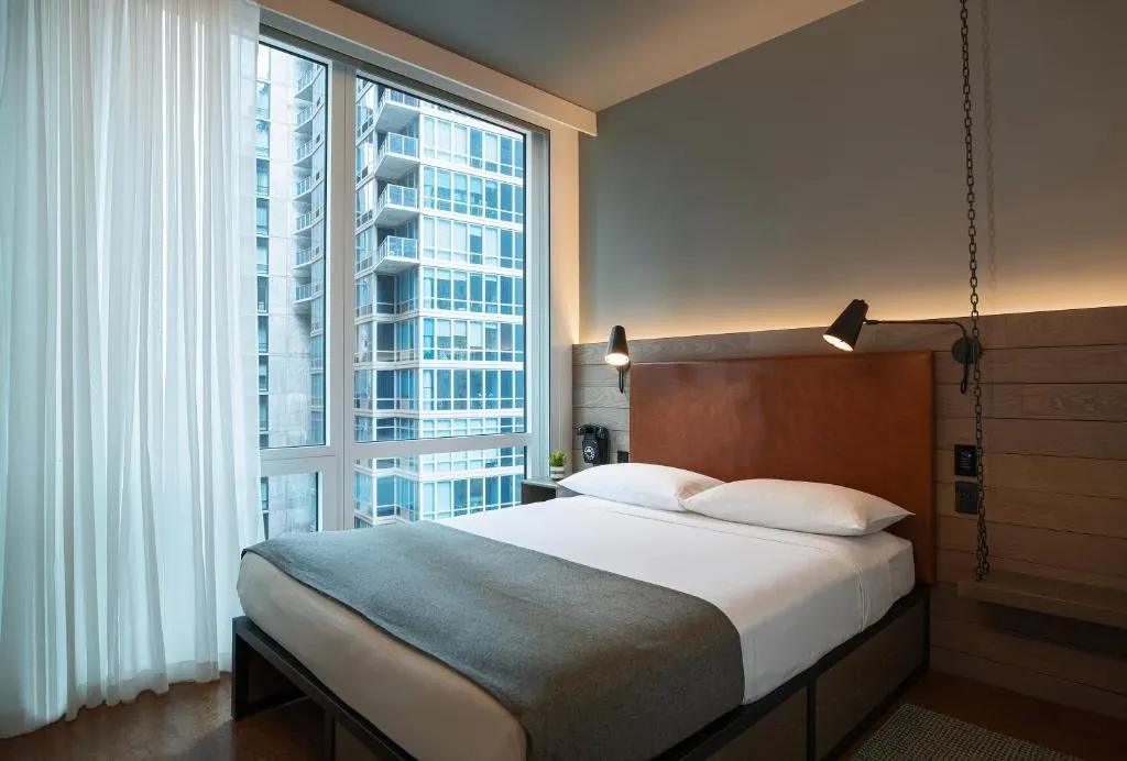 Hoteles de cuatro estrellas en Nueva York: Moxy NYC Downtown encabeza la lista.