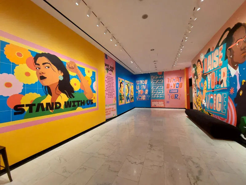 Instalación Raise Your Voice, de la artista Amanda Phingbodhipakkiya en el Museo de la Ciudad de Nueva York - Foto de Andrea Hoare Madrid