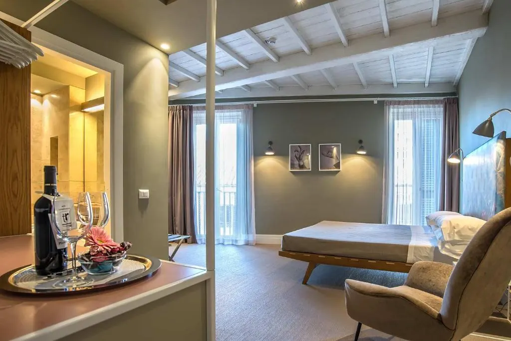 hotel trevi roma