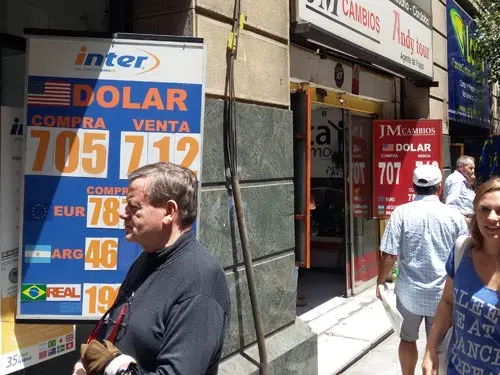 Cambiar Dólares en Santiago: Calle Agustinas y Paseo Ahumada. Guía Santiagoando