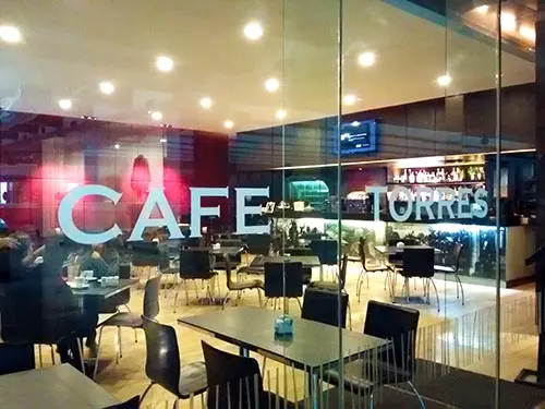 Local del Café Torres en el Centro Cultural La Moneda - Santiagoando: Guía de Santiago - Foto de Andrea Hoare Madrid