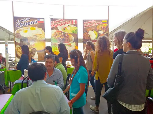 Restaurant Donde Olguita Mercado Tirso de Molina Comida chilena, comida peruana y comida colombiana. Santiagondo: guía de Santiago - Foto de Andrea Hoare Madrid