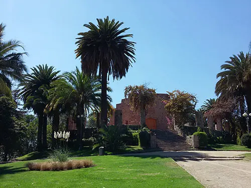 Torreón Victoria en el Parque Metropolitano de Santiago. Foto de Andrea Hoare. Guía de Santiago de Chile: Santiagoando