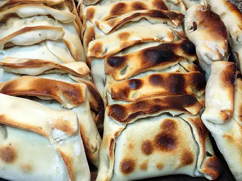 Empanadas chilenas de horno, empanadas de pino, mejores empanadas en Santiago - Guía donde comer en Santiago - Foto de Andrea Hoare Madrid