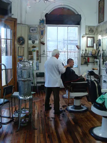 Peluquería Francesa en el Barrio Yungay - Foto de AHM - Santiagoando