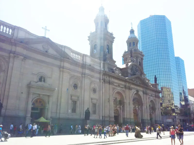 Fachada de la Catedral Metropolitana de Santiago de Chile, foto de AHM
