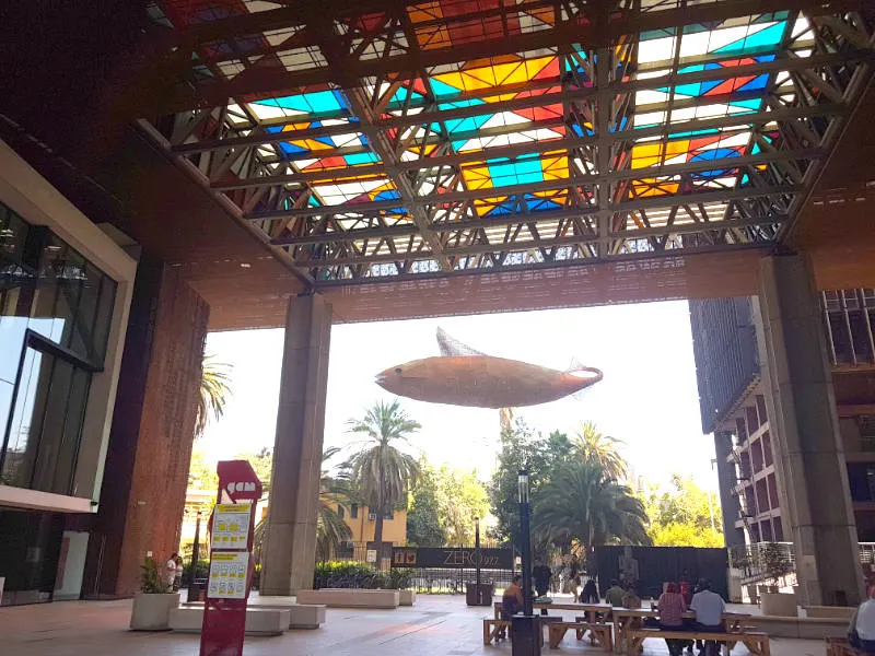 Entrada principal del Centro Cultural Gabriela Mistral GAM - Santiago - Foto de AHM