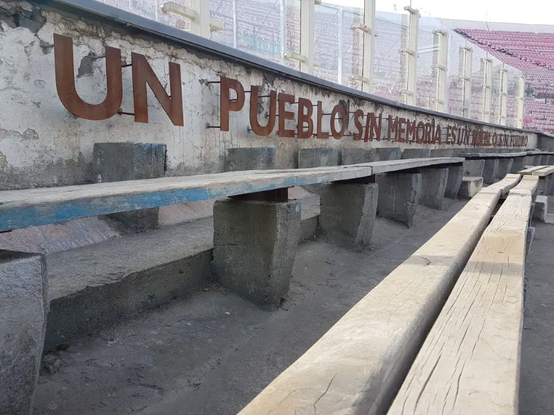 Sector de las graderías del Estadio Nacional preservado intacto como lucía en 1973 - Foto de Andrea Hoare Madrid