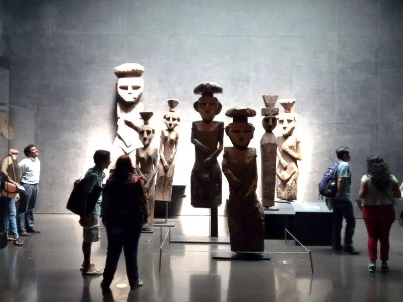 Chemamülles en el Museo Chileno de Arte Precolombino en Santiago Centro - Foto de Andrea Hoare Madrid