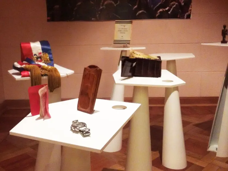 Objetos personales del Presidente Salvador Allende expuestos en el Museo de la Solidaridad Salvador Allende - Foto de Andrea Hoare Madrid