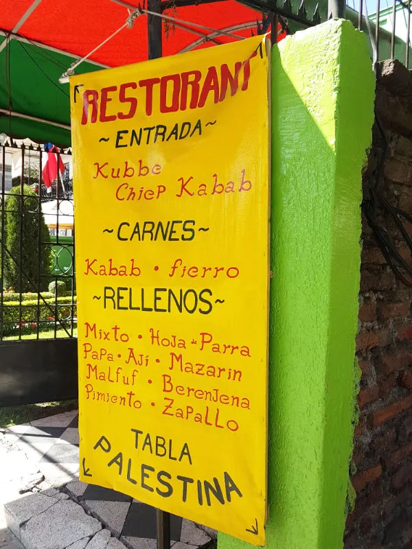 Menú de un restaurant palestino en Patronato, Recoleta - Foto de Andrea Hoare Madrid