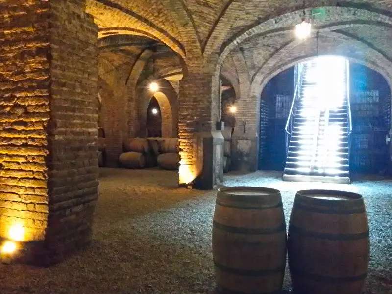 Bodega subterránea de la Viña Santa Carolina - Foto de Andrea Hoare Madrid - Santiagoando