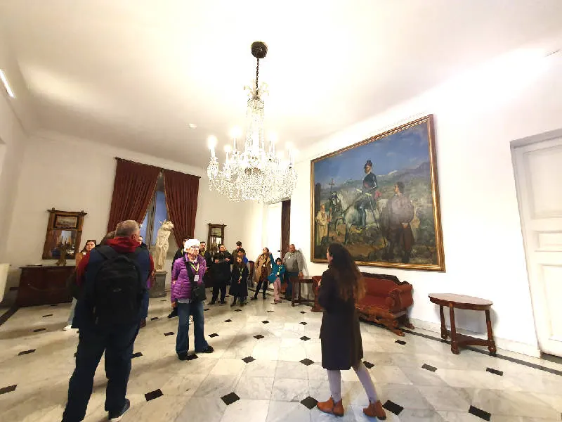 Visitantes en el Salón Pedro de Valdivia dentro del Palacio de La Moneda de Santiago- Foto de Andrea Hoare Madrid