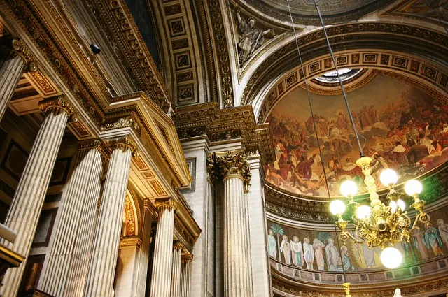 Interior da Igreja de La Madeleine Interior da Igreja de la Madeleine