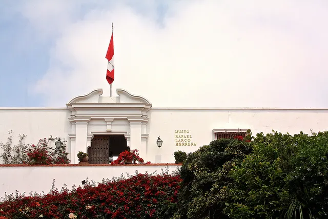 Fachada de Museo Larco