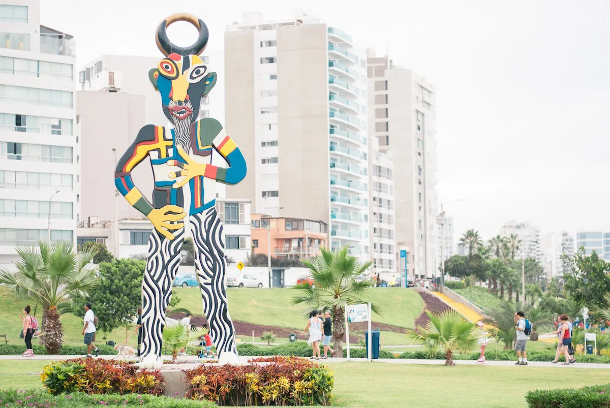 Parque del Libro Malecón de Miraflores Lima
