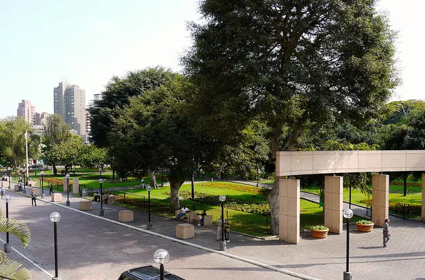 Entrada al parque kennedy en lima