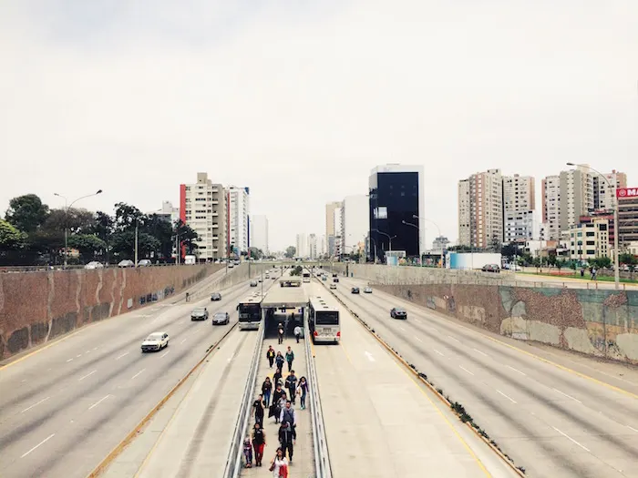 Vía expresa de lima y el metropolitano