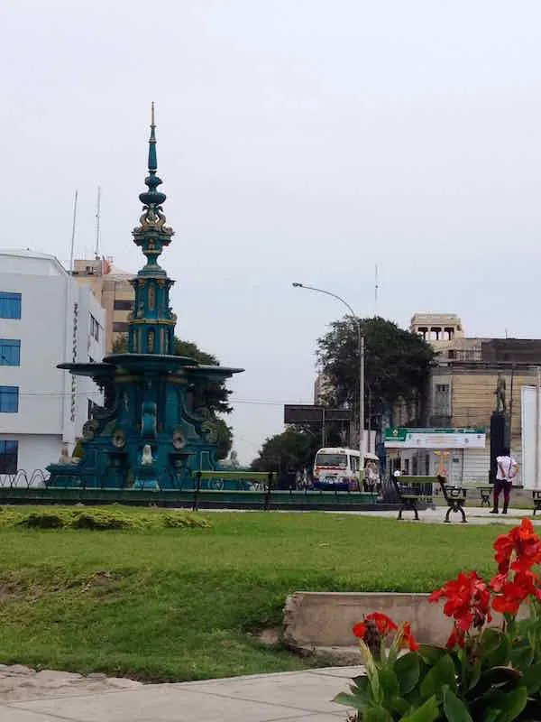 Plaza Independencia en el Callao Lima Calles en el Callao Lima