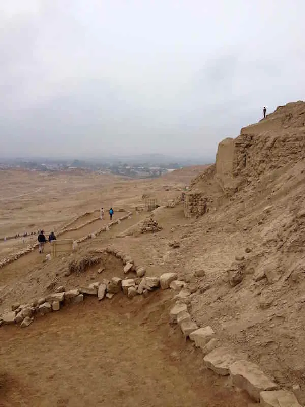 Paseo entre las ruinas de Pachacamac Sitio arqueologico Pachacamac