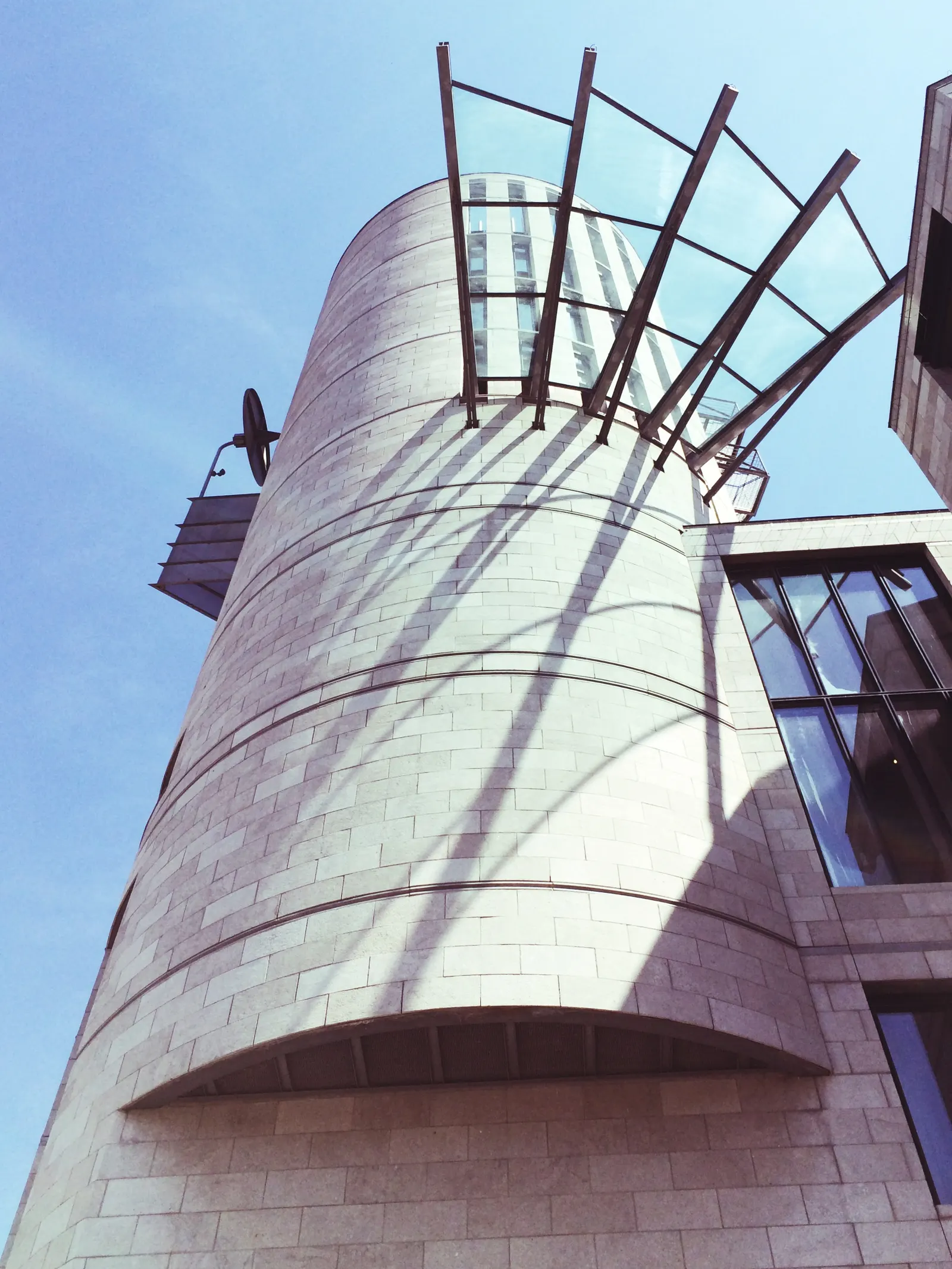 Torre principal del museo Museo pointe-à-callière montreal