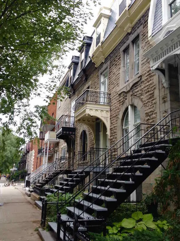 Calle Berri en montreal Fachadas en el Plateau mont royal