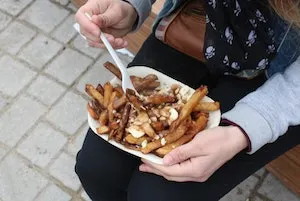 Comiendo poutine Poutine