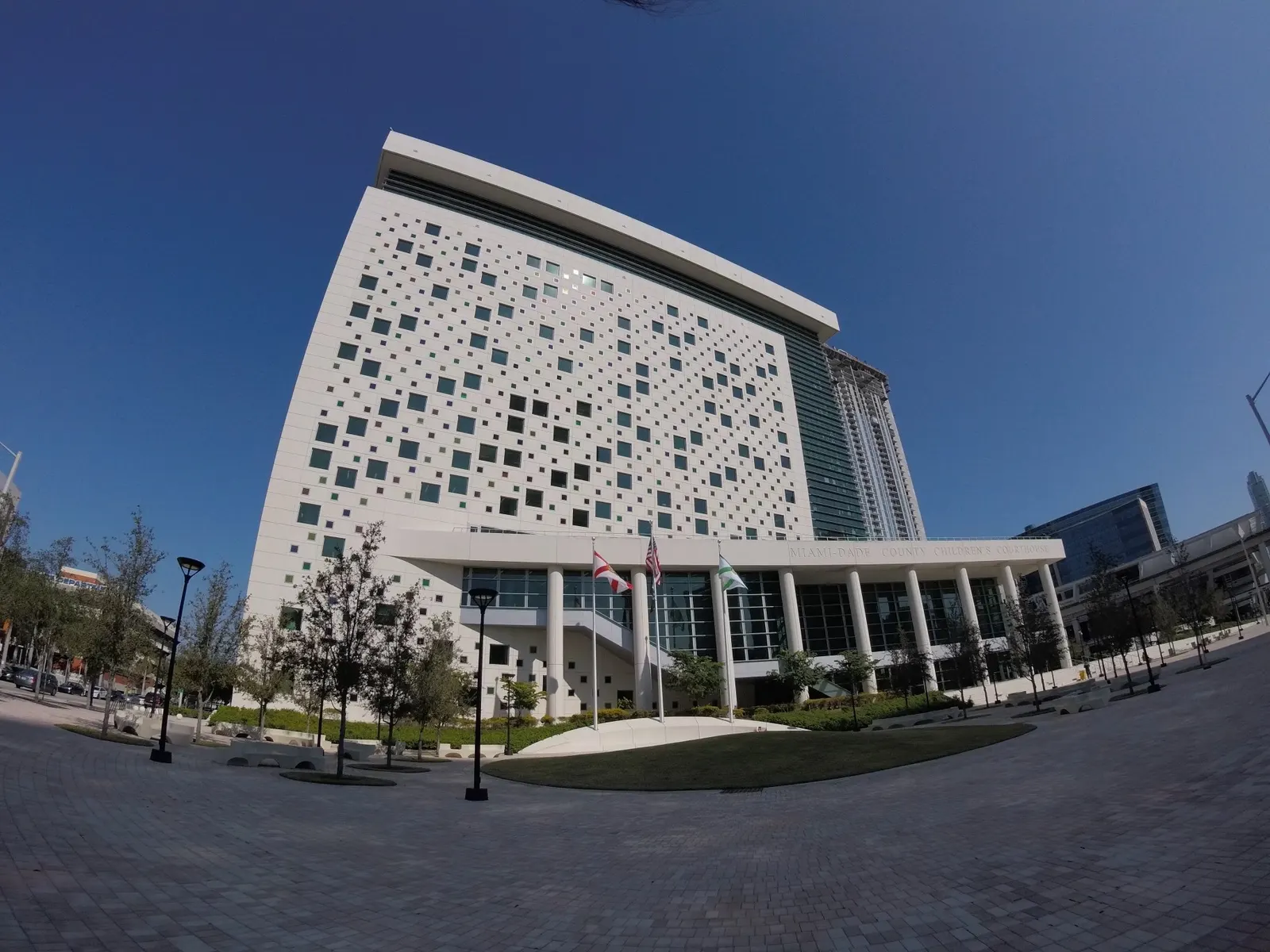 Foto de edificio en el centro